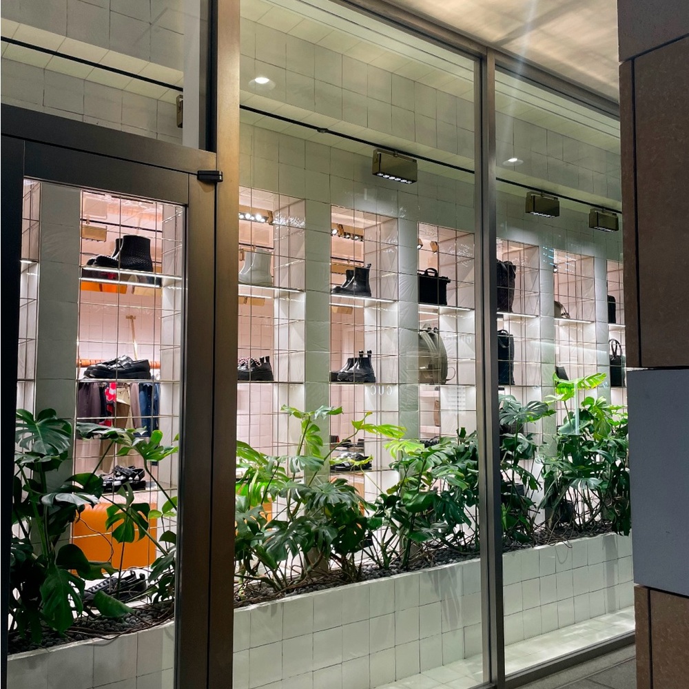 Meet your Posher, Yen